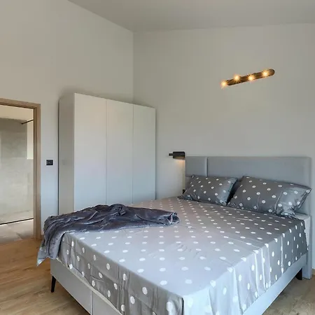 Holiday home Esire Pula