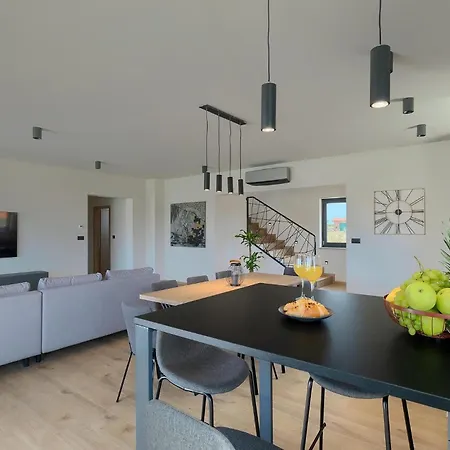 Esire Ferienhaus Pula