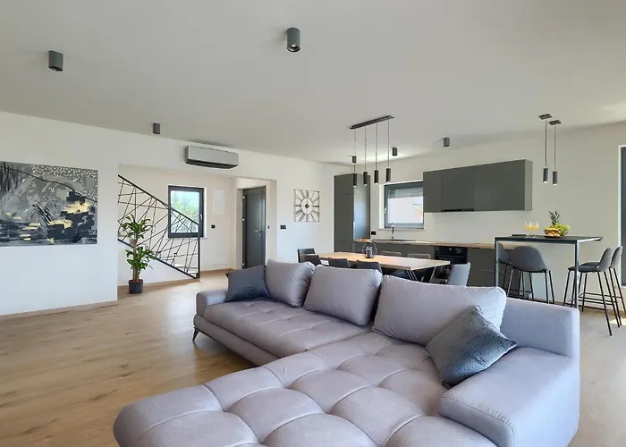 Esire Ferienhaus *