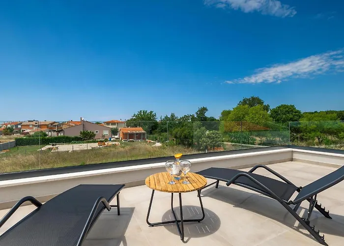 Tatil Evi Esire Pula