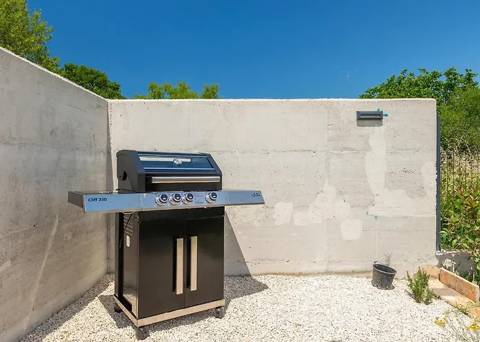 Tatil Evi Esire Pula